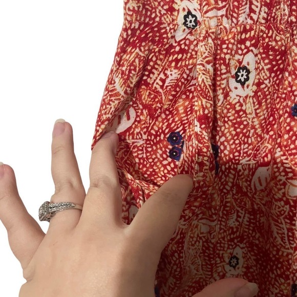 Cabi Red & Navy Blue Patterned Lightweight High Waisted Skirt w/Pockets - Picture 3 of 8